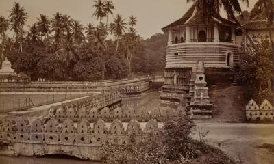 Les archives du centre Suriyakantha contribuent à la campagne de restauration du Temple de la Dent de Kandy